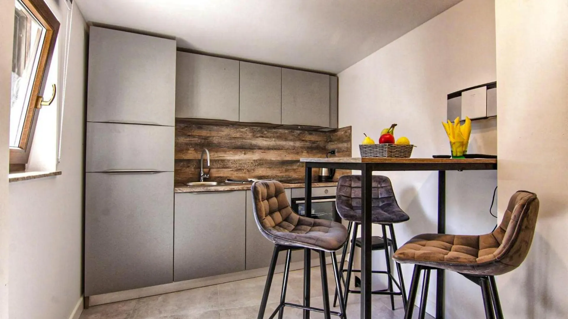 Cozy Home In Turanj With Wifi Holiday home